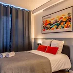 Slate At Max, Luxury In