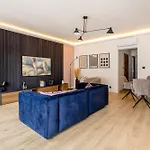 Slate At Max, Luxury In