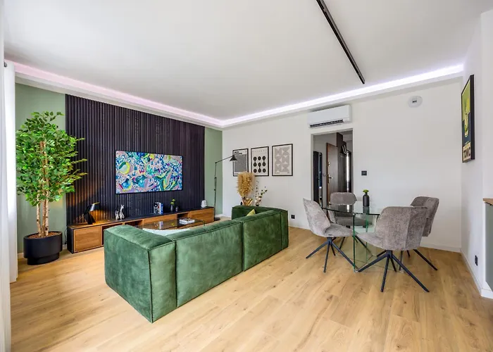 Slate At Max, Luxury In