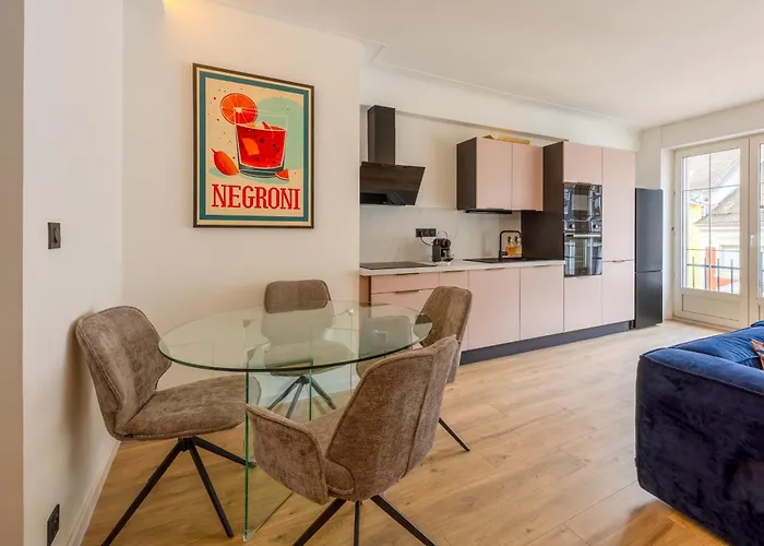 Slate At Max, Luxury In *